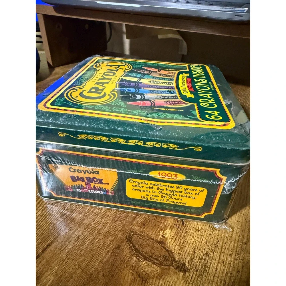 Vintage 1993 Crayola 90th Anniversary Collector Tin 64 Crayons Factory Sealed
